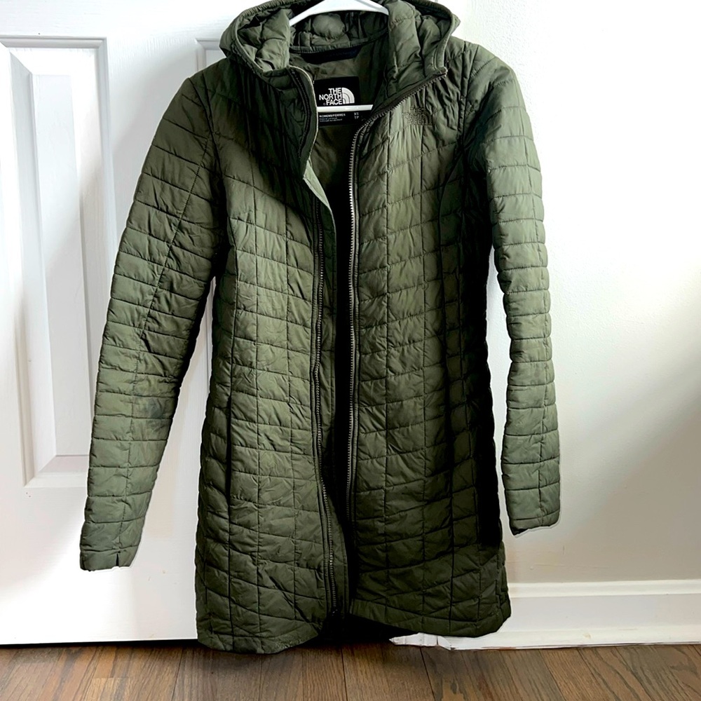 The North Face jacket. THE NORTH FACE Women's ThermoBall Eco Parka XS